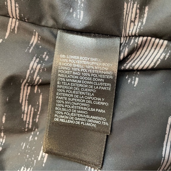 NWOT North Face Vest - Picture 8 of 9